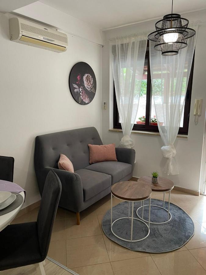 Apartments Lovro Lovran Dış mekan fotoğraf