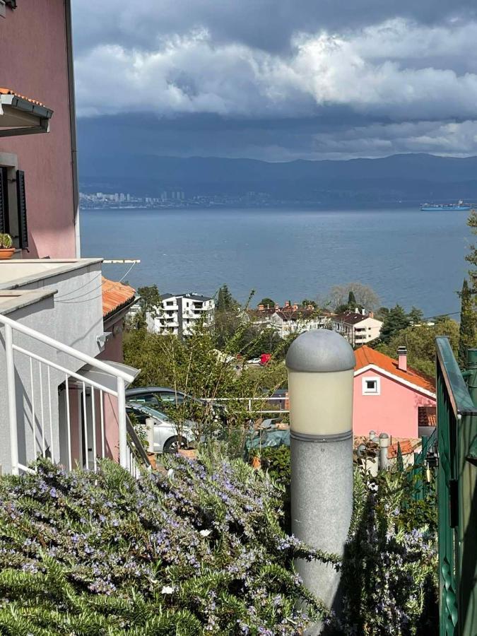 Apartments Lovro Lovran Dış mekan fotoğraf