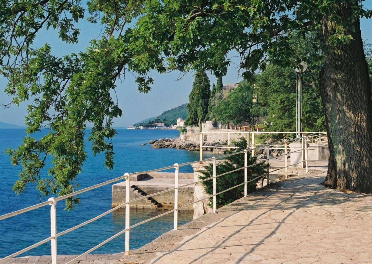Apartments Lovro Lovran Dış mekan fotoğraf